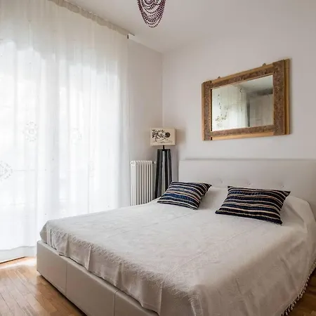 Daire A Casa Di Mo', A Due Passi Dalla Stazione E Fiera *