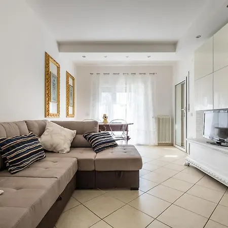 A Casa Di Mo', A Due Passi Dalla Stazione E Fiera *