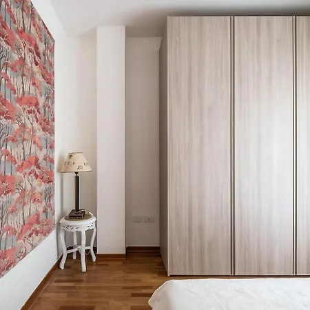 A Casa Di Mo', A Due Passi Dalla Stazione E Fiera * Bolonya