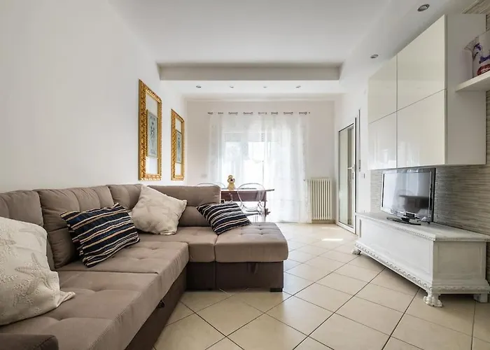 A Casa Di Mo', A Due Passi Dalla Stazione E Fiera *