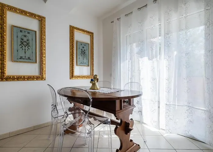 Apartmán A Casa Di Mo', A Due Passi Dalla Stazione E Fiera *