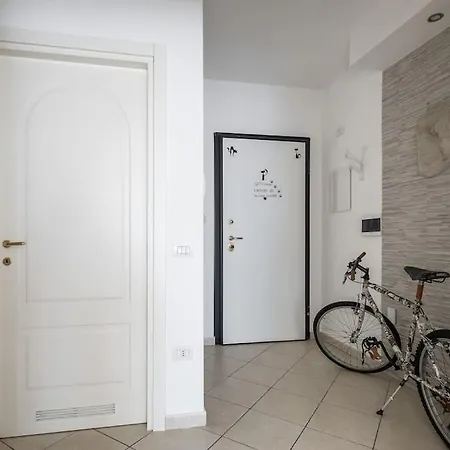 A Casa Di Mo', A Due Passi Dalla Stazione E Fiera Apartament *