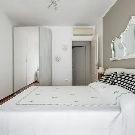 Apartament A Casa Di Mo', A Due Passi Dalla Stazione E Fiera Bolonia