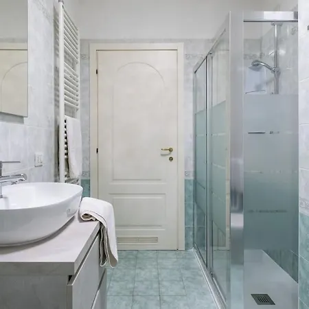 A Casa Di Mo', A Due Passi Dalla Stazione E Fiera Apartment